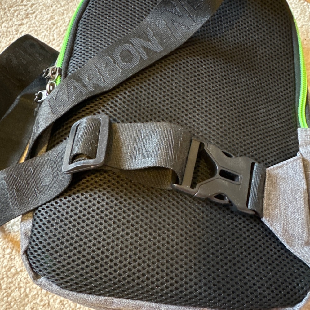 Cross Body Bag - Picture 3 of 3